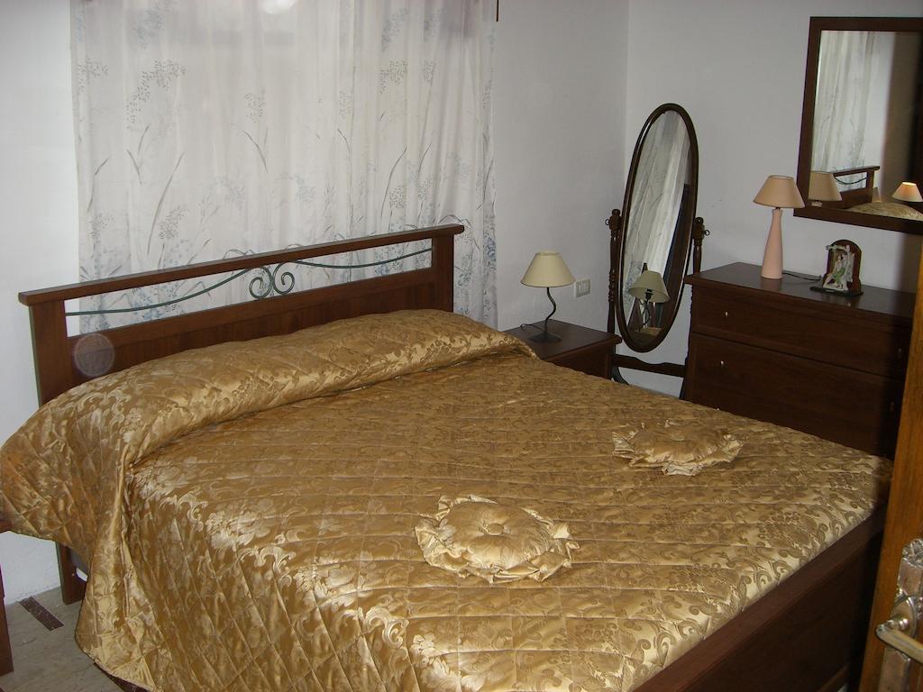 Sa Domu Sarda Bed & Breakfast Piscinas Ruang foto
