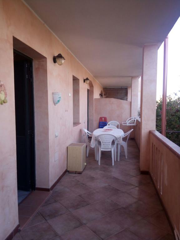 Sa Domu Sarda Bed & Breakfast Piscinas Bagian luar foto