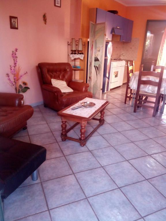 Sa Domu Sarda Bed & Breakfast Piscinas Bagian luar foto