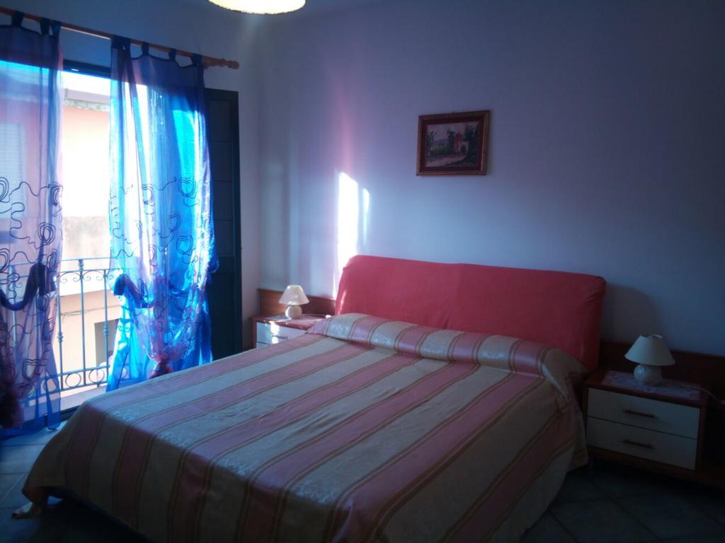 Sa Domu Sarda Bed & Breakfast Piscinas Bagian luar foto