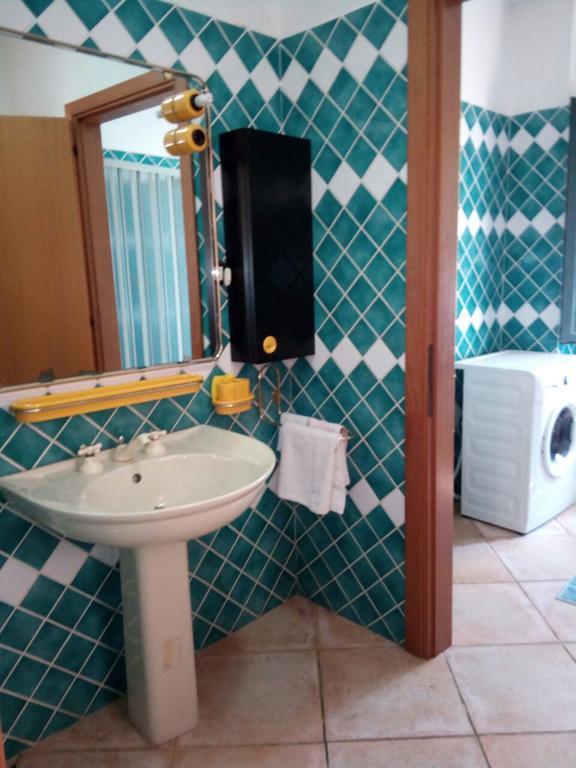 Sa Domu Sarda Bed & Breakfast Piscinas Bagian luar foto